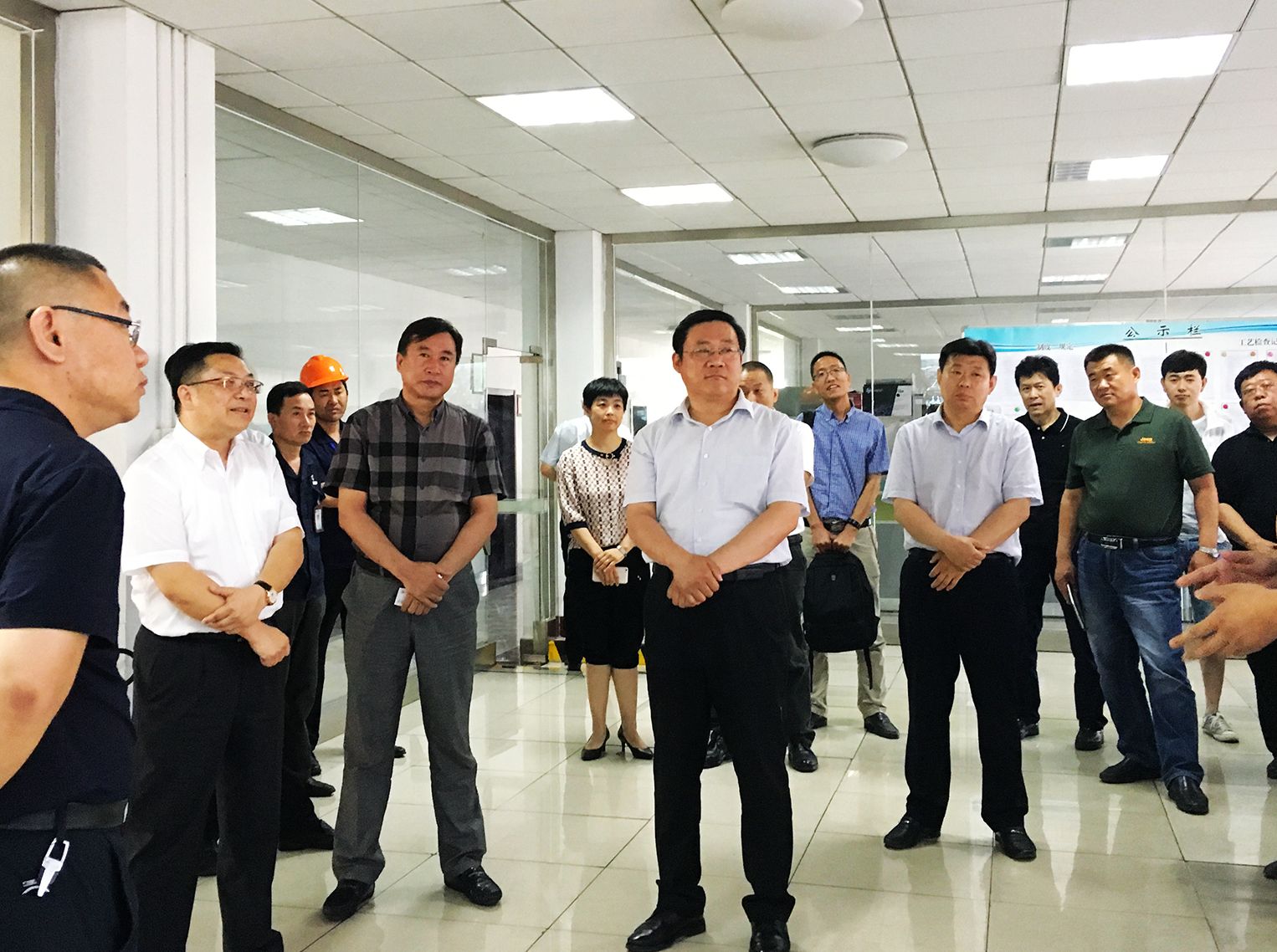 墾利區(qū)委副書記張和森一行蒞臨炭黑公司調研