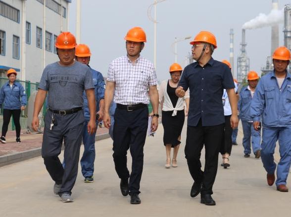 萬達(dá)集團(tuán)輪值總裁蒞臨威特化工有限公司進(jìn)行資產(chǎn)核查工作